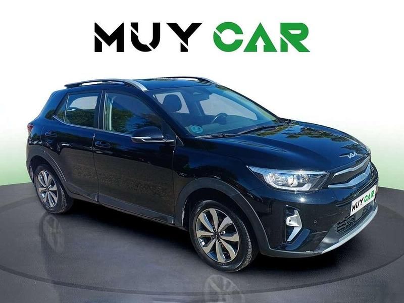 Usado Kia Stonic 84 CV (61 kW) 2023 Negro SUV