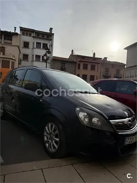 Usado Opel Zafira Cosmo 120 CV (88 kW) 2007 Negro Monovolumen