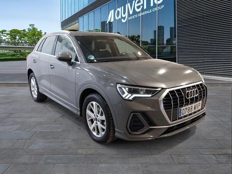 Usado Audi Q3 S-Line 150 CV (110 kW) 2024 Gris / plata SUV