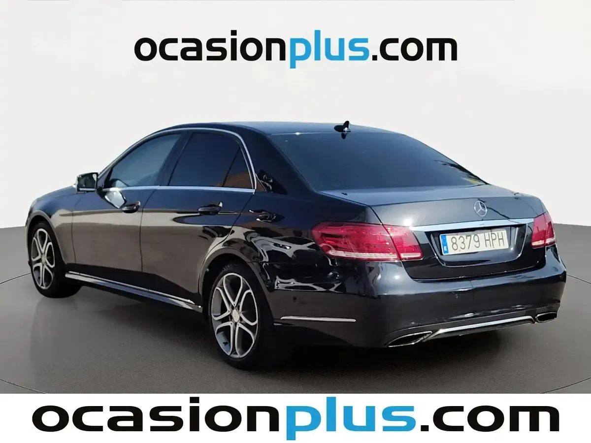Usado Mercedes E220 Avantgarde 170 CV (125 kW) 2013 Negro Berlina