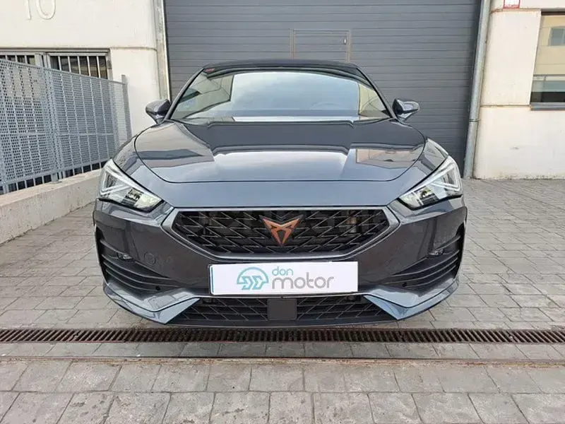 Usado Cupra Leon 204 CV (150 kW) 2021 Gris / plata Berlina