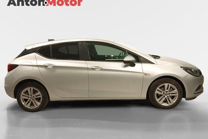 Usado Opel Astra Dynamic 125 CV (91 kW) 2018