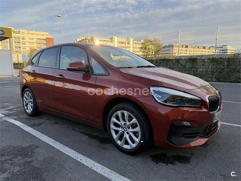 Usado BMW 225 Active Tourer 220 CV (161 kW) 2022 Naranja Monovolumen