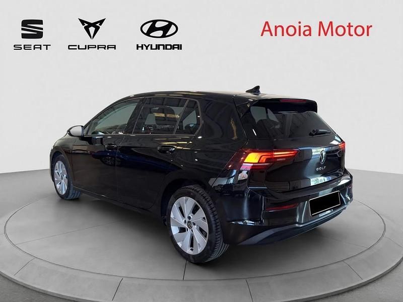 Usado VW Golf VIII 115 CV (84 kW) 2025 Negro Berlina