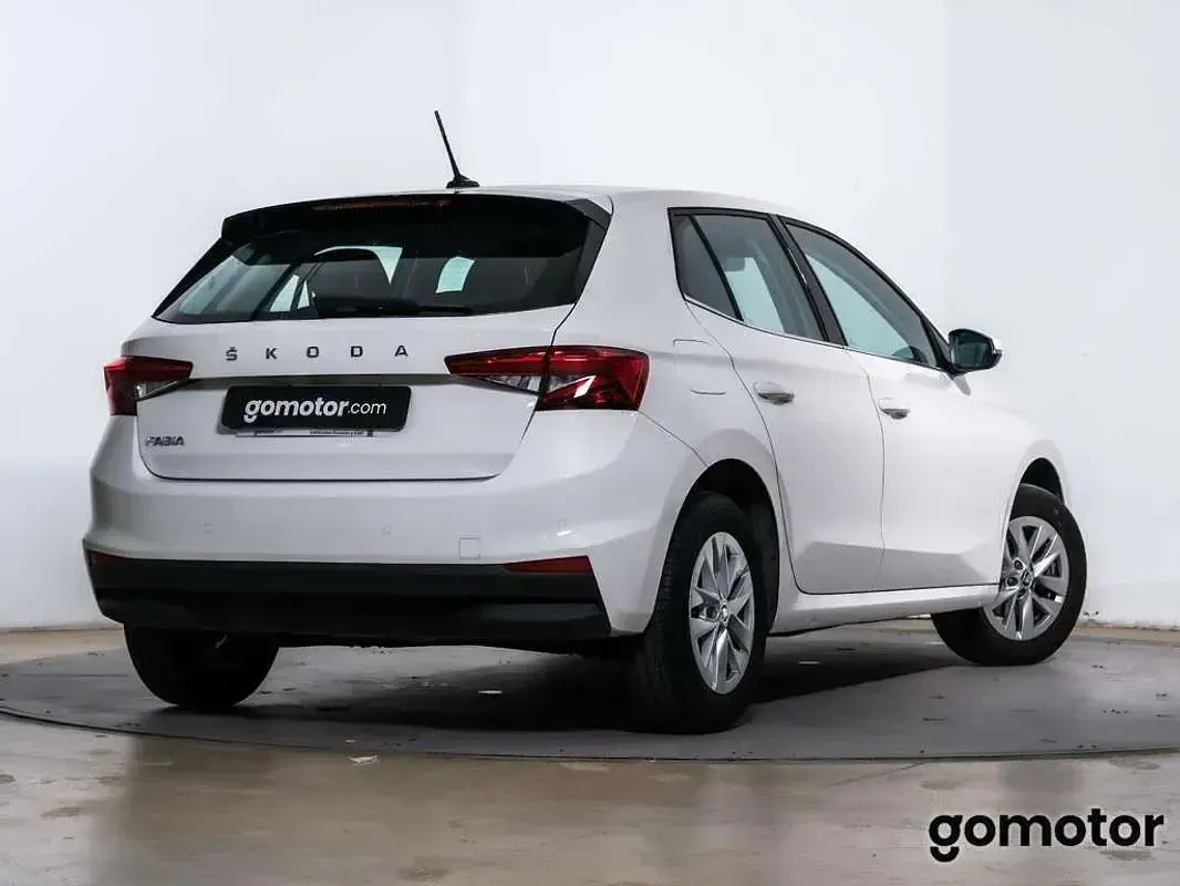 Usado Skoda 110 R Ambition 110 CV (80 kW) 2024 Blanco Berlina