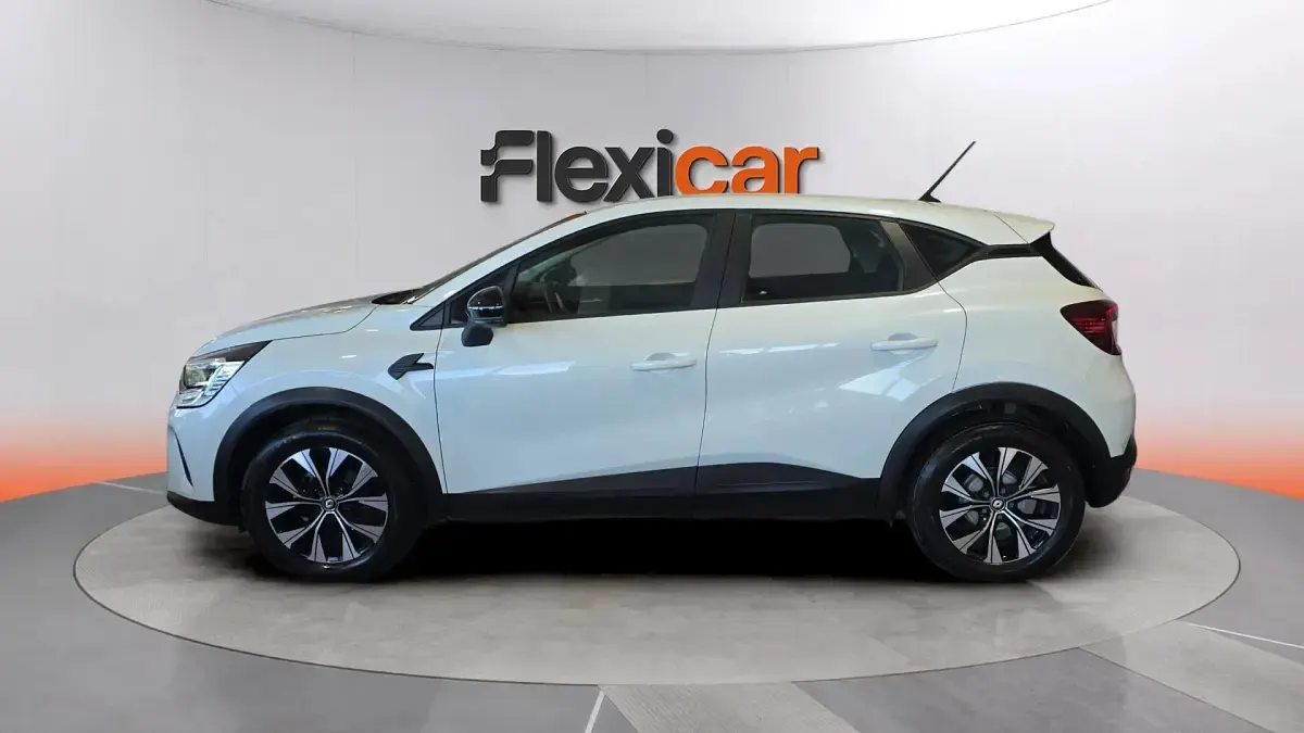 Usado Renault Captur Equilibre 101 CV (74 kW) 2023 Blanco SUV