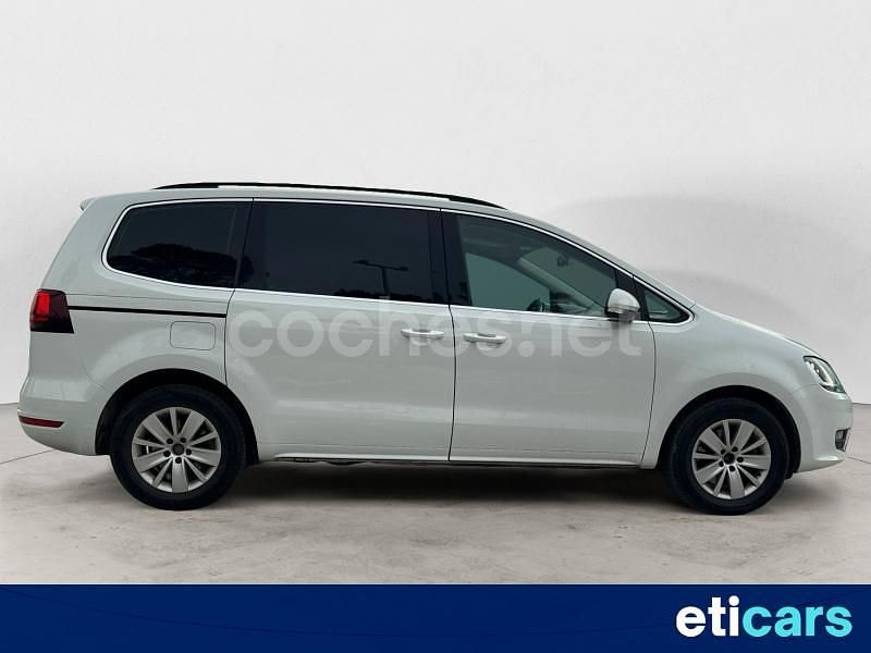Usado VW Sharan Advance 150 CV (110 kW) 2019 Blanco Monovolumen