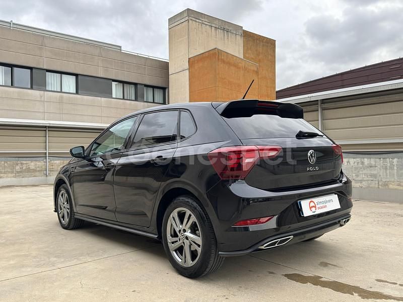 Usado VW Polo R-line 110 CV (80 kW) 2022 Negro Berlina