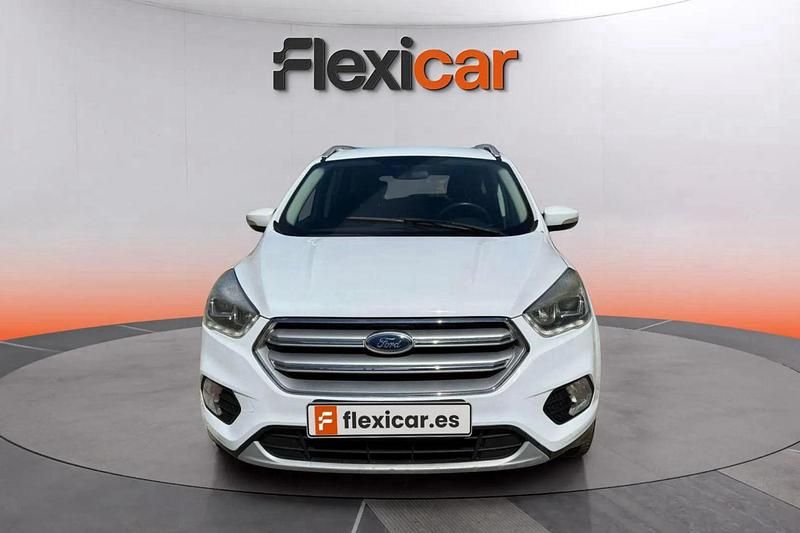Usado Ford Kuga Trend+ 120 CV (88 kW) 2019 Blanco SUV