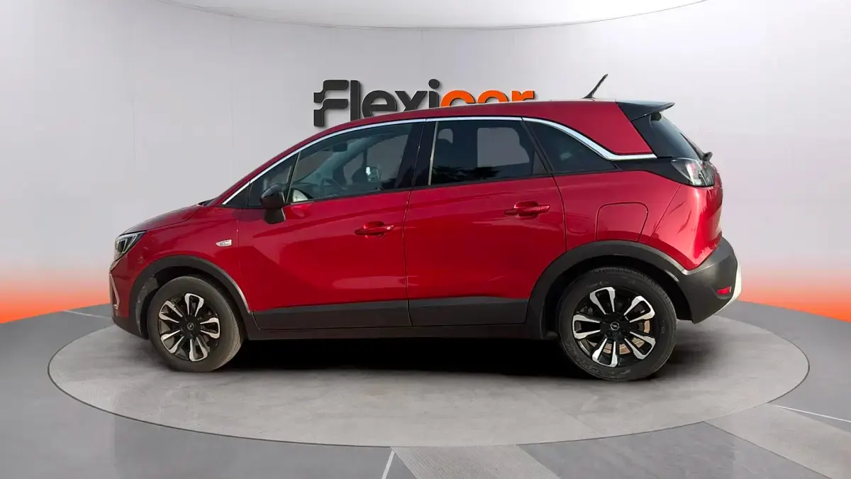 Usado Opel Crossland Elegance 110 CV (80 kW) 2024 Rojo SUV