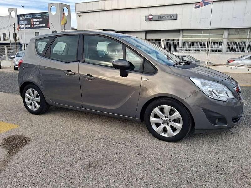Gris Usado 2011 Opel Meriva Enjoy Monovolumen | 8500 € (Caro) - Imagen 1/4