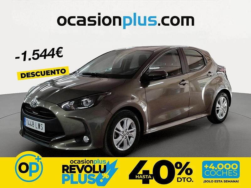 Usado Toyota Yaris Edition 125 CV (91 kW) 2022 Marrón Utilitario