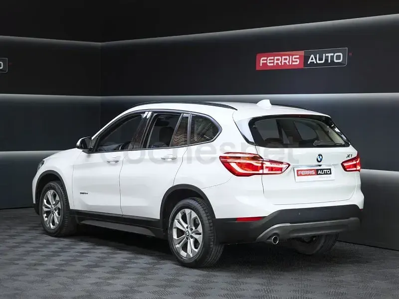 Usado BMW X1 Comfort Edition 150 CV (110 kW) 2017 Blanco SUV
