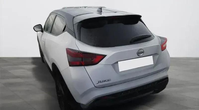 Usado Nissan Juke N-Connecta 114 CV (83 kW) 2025 Lunar white (metalizado) techo SUV