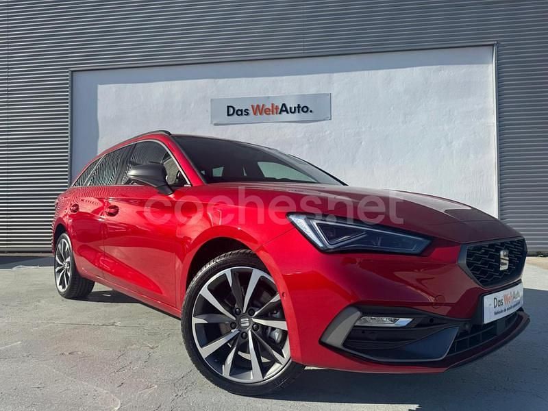 Rojo Nuevo 2025 Seat Leon FR Familiar | 31.500 € (Caro) - Imagen 1/4