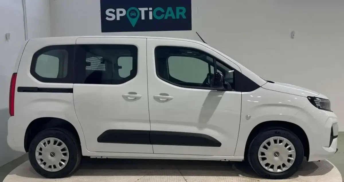 Nuevo Opel Combo 101 CV (74 kW) 2025 Blanco Monovolumen