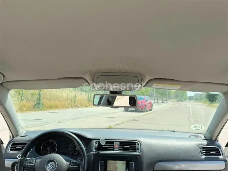 Usado VW Jetta Sport 140 CV (102 kW) 2012 Blanco Berlina