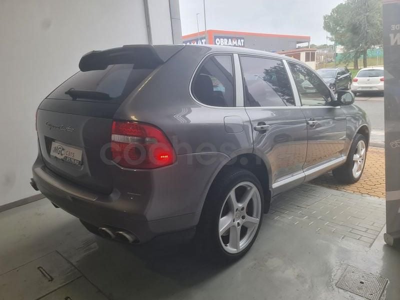 Usado Porsche Cayenne Turbo 500 CV (367 kW) 2007 Gris / plata SUV