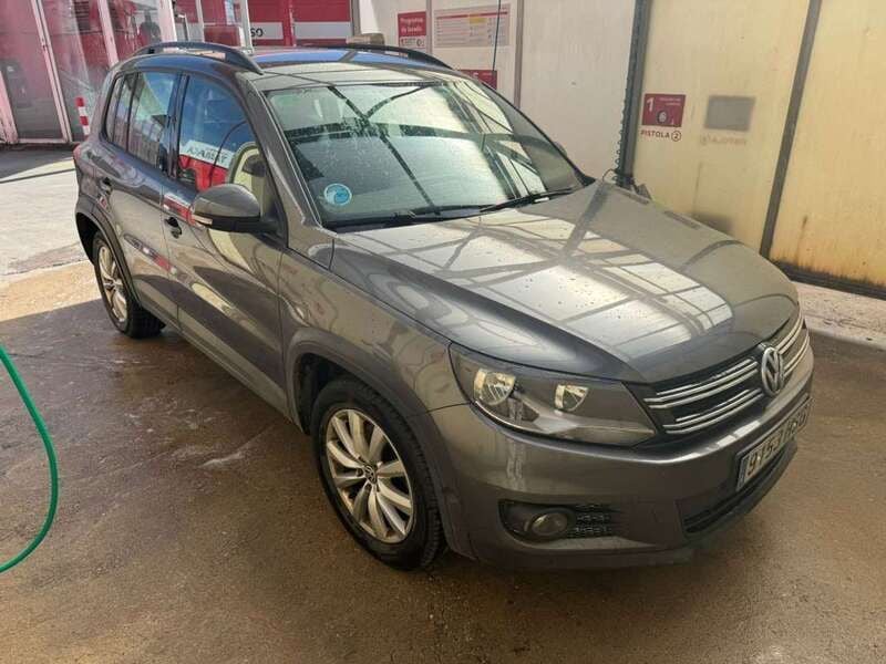 Gris Usado 2012 VW Tiguan Advance SUV | 7900 € (Precio justo) - Imagen 1/4