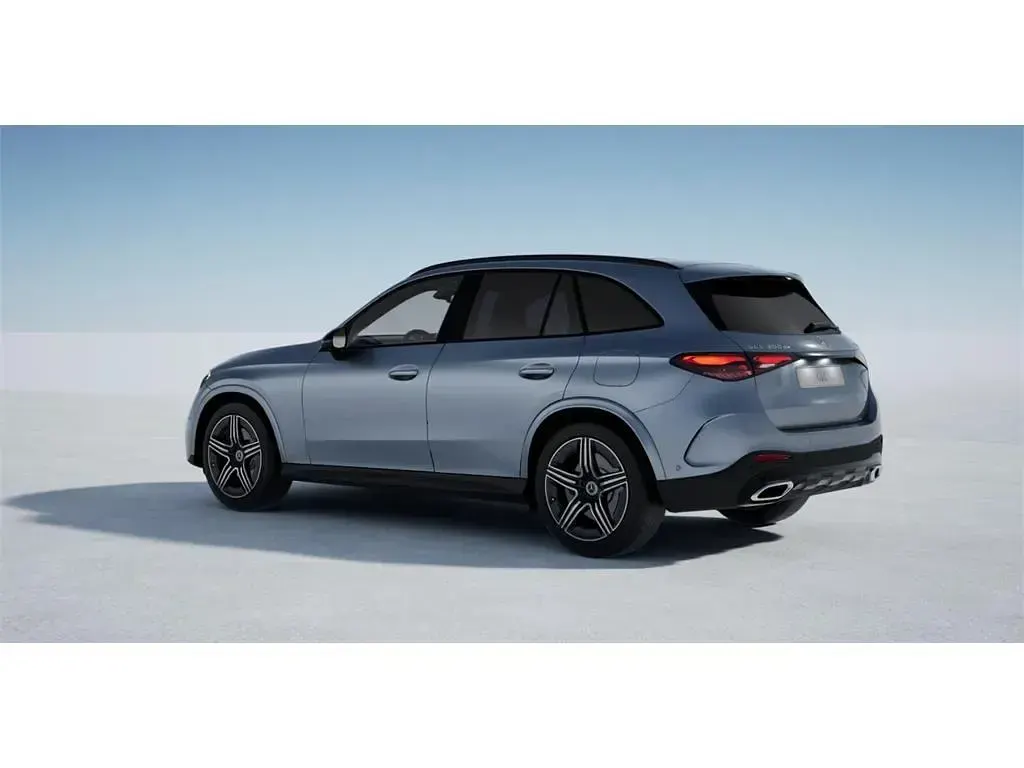 Nuevo Mercedes GLC300e 333 CV (244 kW) 2025 Plata hightech SUV