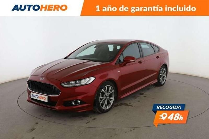 Usado Ford Mondeo ST-Line 167 CV (122 kW) 2018 Rojo Berlina