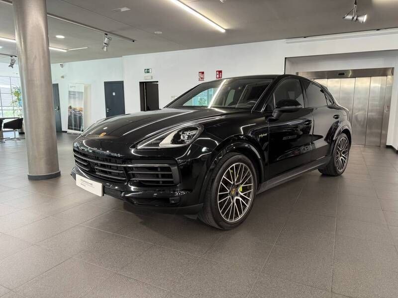 Negro cromita metalizado Usado 2022 Porsche Cayenne Platinum Edition SUV | 92.990 € (Buen precio) - Imagen 1/4