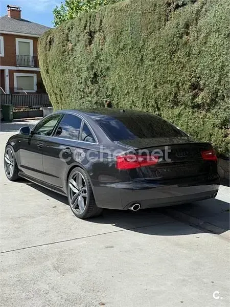 Usado Audi A6 204 CV (150 kW) 2012 Negro Berlina