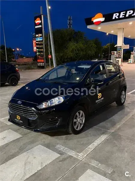Usado Ford Fiesta Trend 100 CV (73 kW) 2013 Negro Berlina