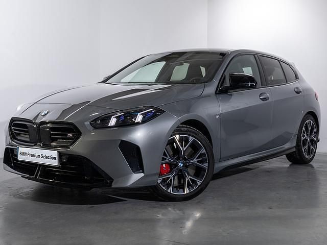 Usado BMW M135 Comfort Edition 300 CV (220 kW) 2025 Utilitario