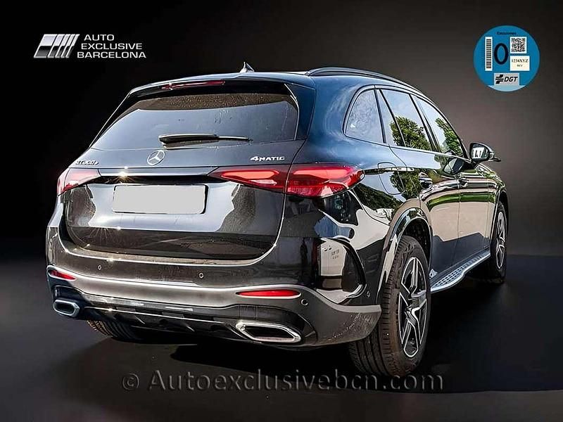 Usado Mercedes GLC300e 313 CV (230 kW) 2024 Negro SUV