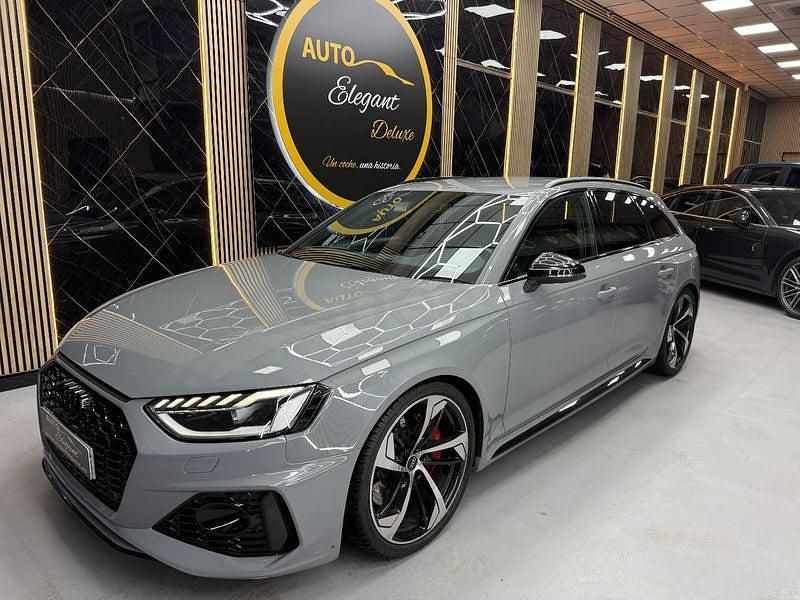 Usado Audi RS4 S-Line 450 CV (330 kW) 2021 Gris / plata Familiar