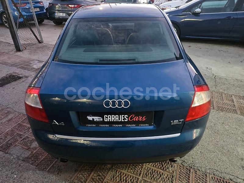 Usado Audi A4 150 CV (110 kW) 2001 Azul Berlina