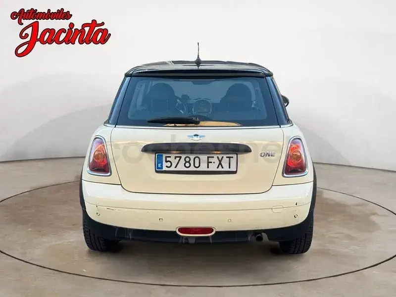 Usado Mini ONE 95 CV (69 kW) 2007 Beige Utilitario