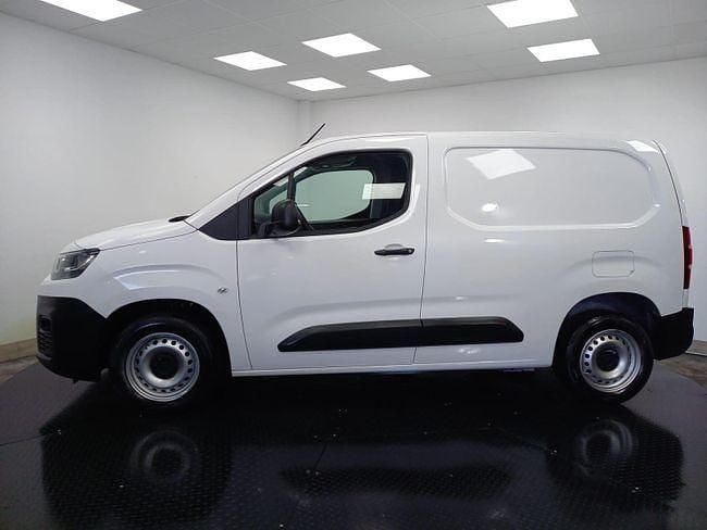 Usado Citroën Berlingo 75 CV (55 kW) 2019 Blanco Monovolumen