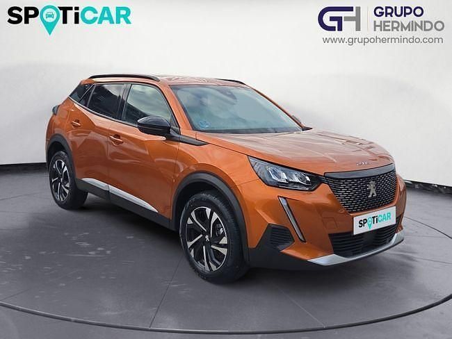 Usado Peugeot 2008 Allure 110 CV (80 kW) 2022 Naranja SUV