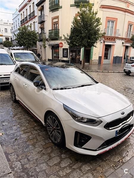 Blanco Usado 2019 Kia Ceed GT GT Berlina | 21.000 € (Precio justo) - Imagen 1/4