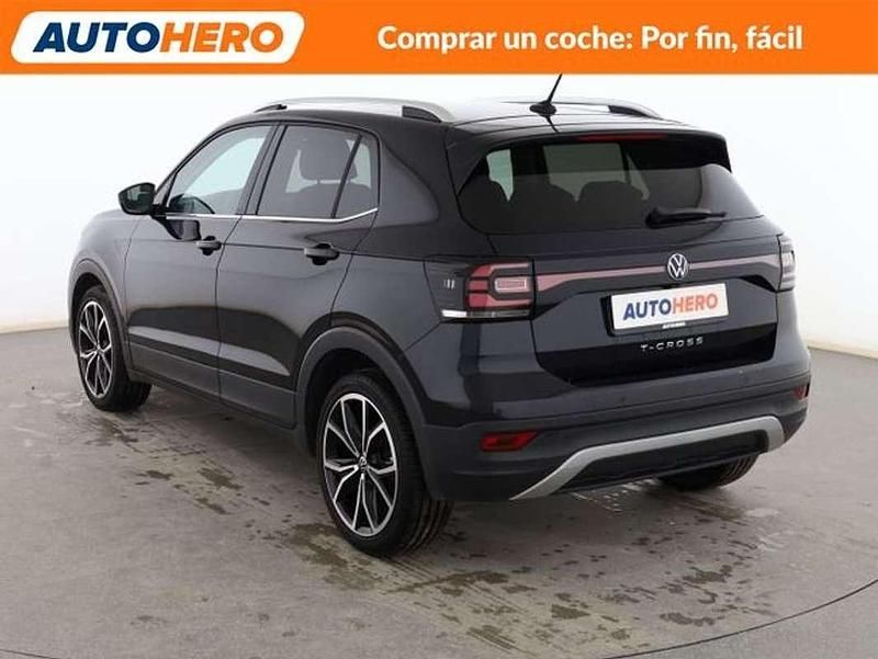 Usado VW T-Cross Sportline 110 CV (80 kW) 2022 Negro SUV