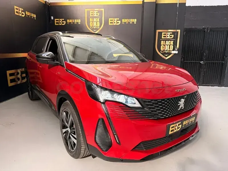 Usado Peugeot 5008 GT 130 CV (95 kW) 2021 Granate SUV