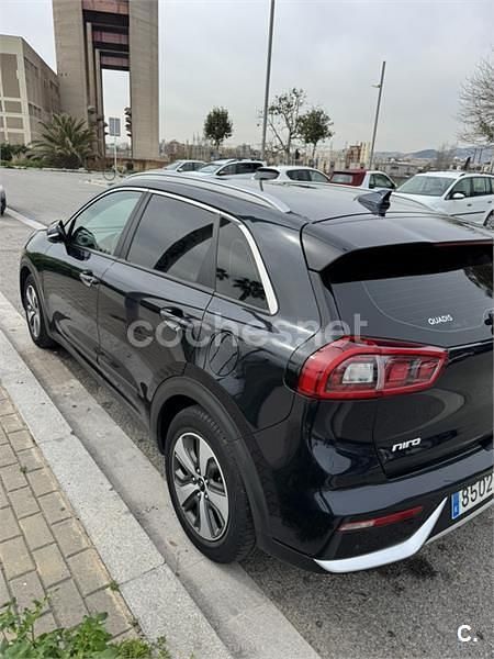 Usado Kia Niro 141 CV (103 kW) 2018 Negro SUV