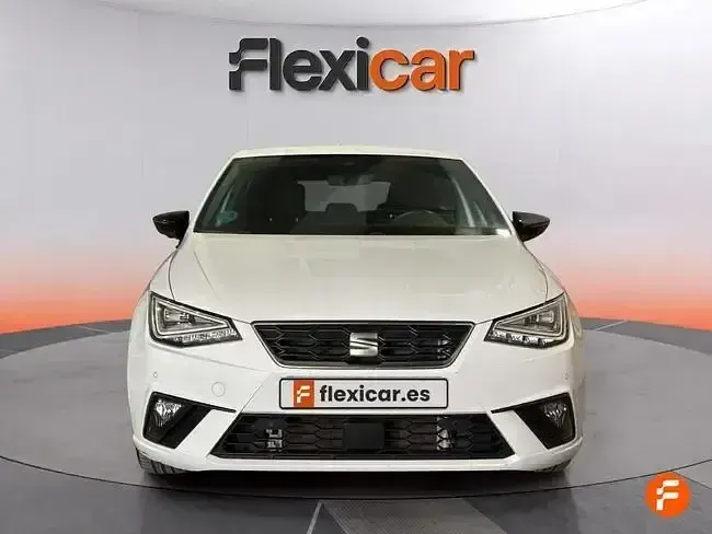 Usado Seat Ibiza FR 110 CV (80 kW) 2023 Blanco Utilitario