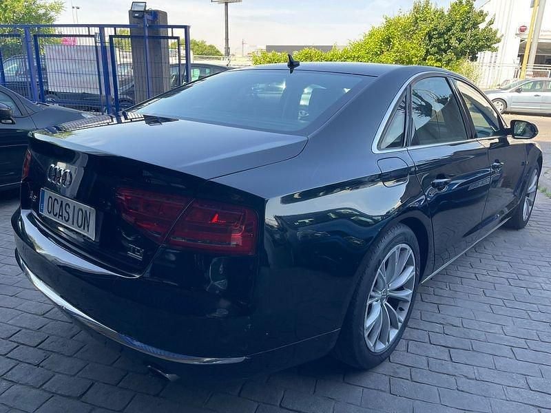 Usado Audi A8 350 CV (257 kW) 2010 Negro Berlina