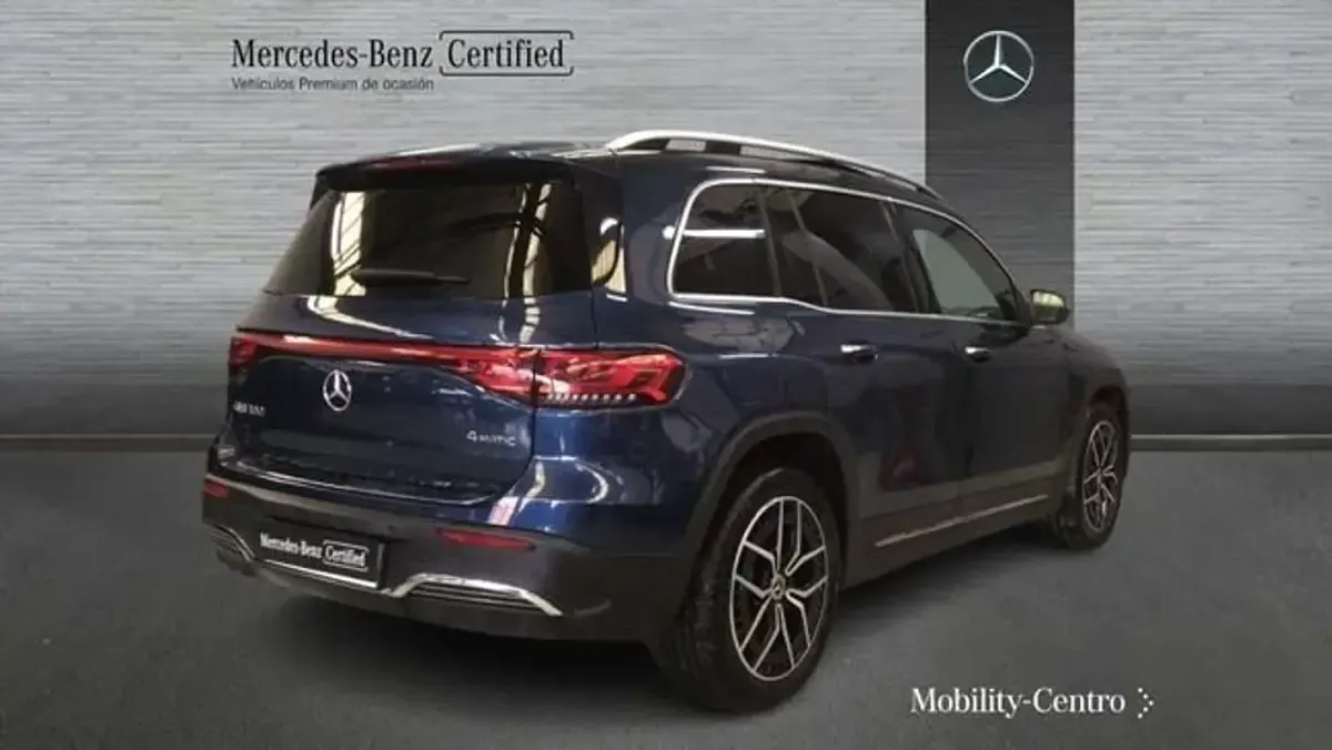 Usado Mercedes EQB300 AMG line 169 kW (231 CV) 2022 Azul SUV