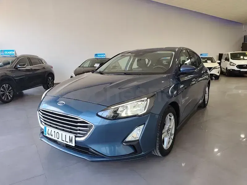 Begagnad Ford Focus Trend 120 HK (88 kW) 2020 Blå Sedan