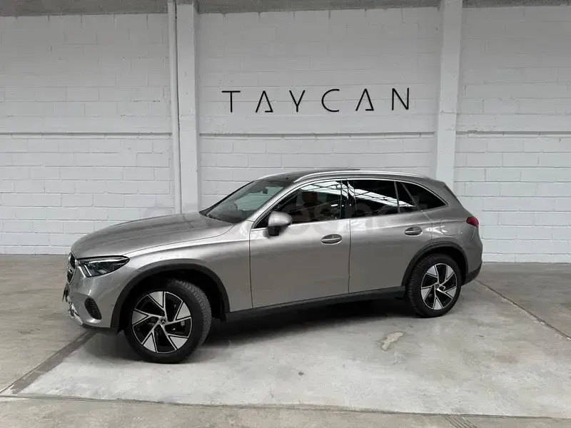 Usado Mercedes GLC300e 333 CV (244 kW) 2024 Gris / plata SUV