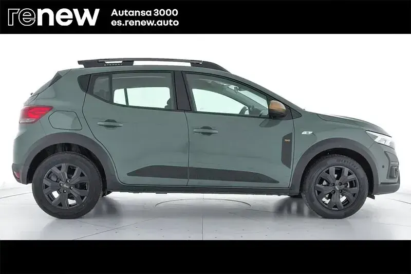 Usado Dacia Sandero Extreme 100 CV (73 kW) 2025 Verde Berlina