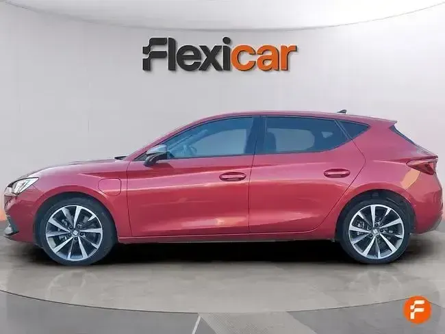 Käytetty Seat Leon FR 204 HP (150 kW) 2020 Punainen Sedan
