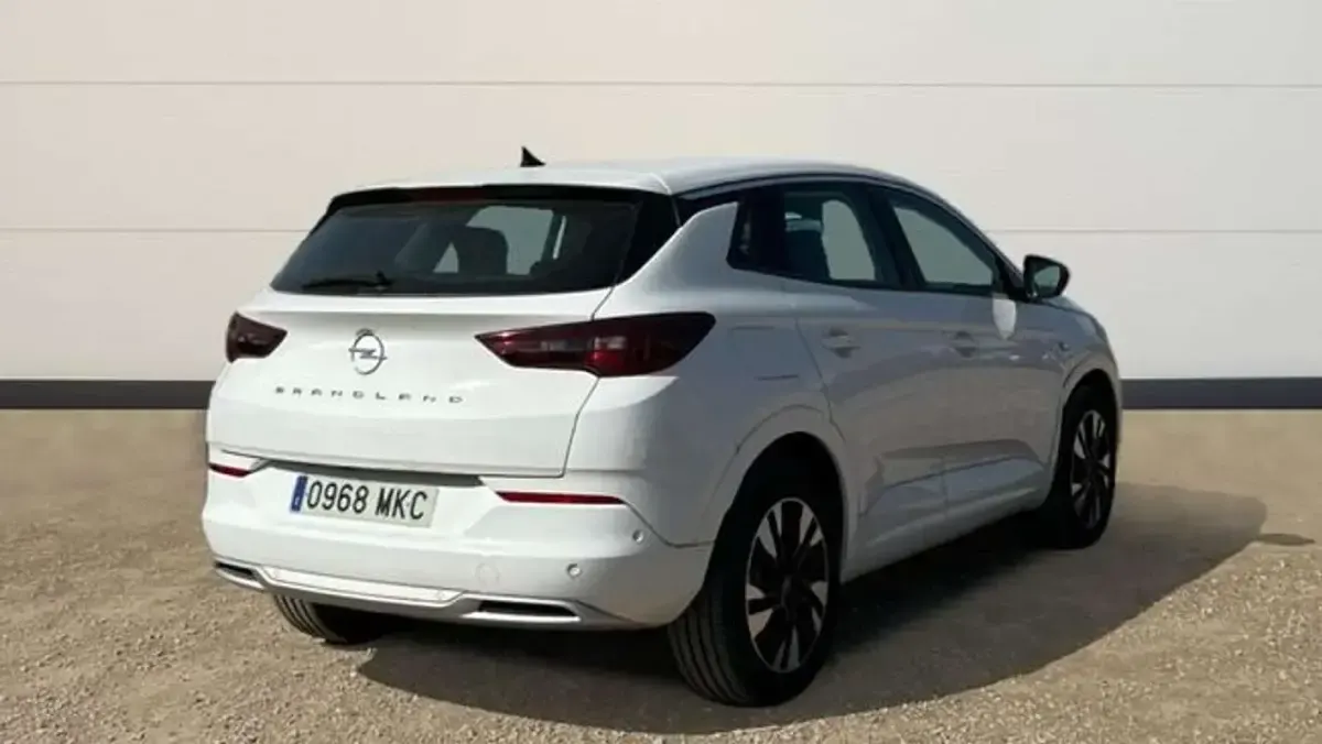 Usado Opel Grandland X Design & Tech 131 CV (96 kW) 2023 Blanco SUV
