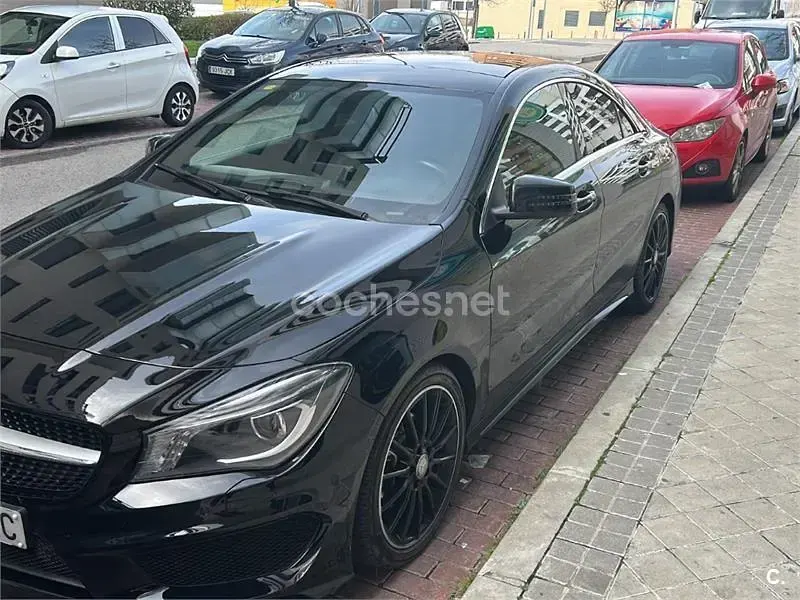 Usado Mercedes CLA200 136 CV (100 kW) 2014 Negro Coupe