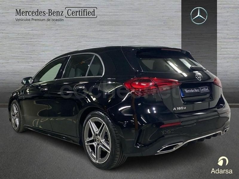 Usado Mercedes A180 AMG line 116 CV (85 kW) 2024 Negro Berlina