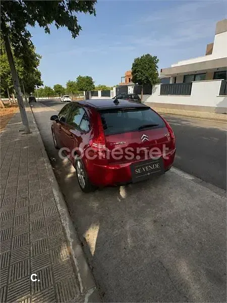 Usado Citroën C4 VTR Sport 110 CV (80 kW) 2005 Rojo Berlina